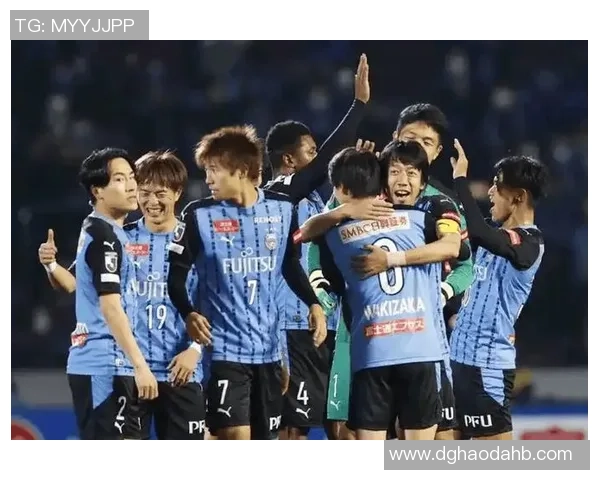 足球明星齐聚助威激情四溢为梦想拼搏加油打气展现无尽魅力与团队精神