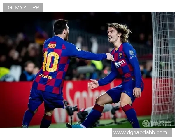 7号足球明星戴发带的时尚风潮与球场表现的完美结合