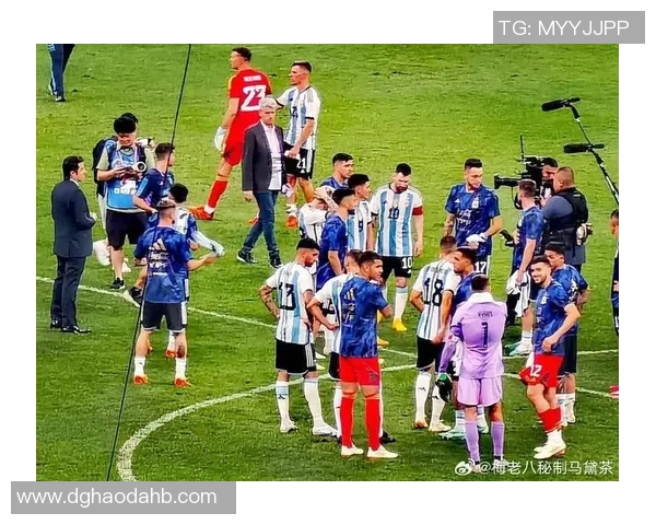 足球明星11号的传奇足迹与他们的辉煌成就盘点 足球明星11号的传奇足迹与他们的辉煌成就盘点