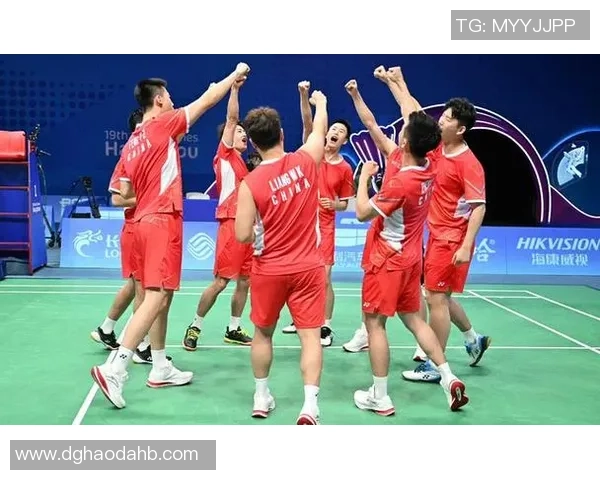 重庆羽毛球队逆袭之路联合会杯特别报道展现拼搏精神与团队力量 重庆羽毛球队逆袭之路联合会杯特别报道展现拼搏精神与团队力量